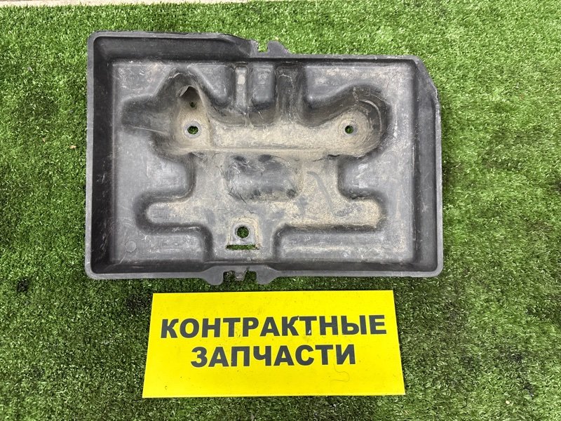 Крепление аккумулятора Toyota Grand Hiace VCH16W 5VZ-FE 08.1999 (б/у)