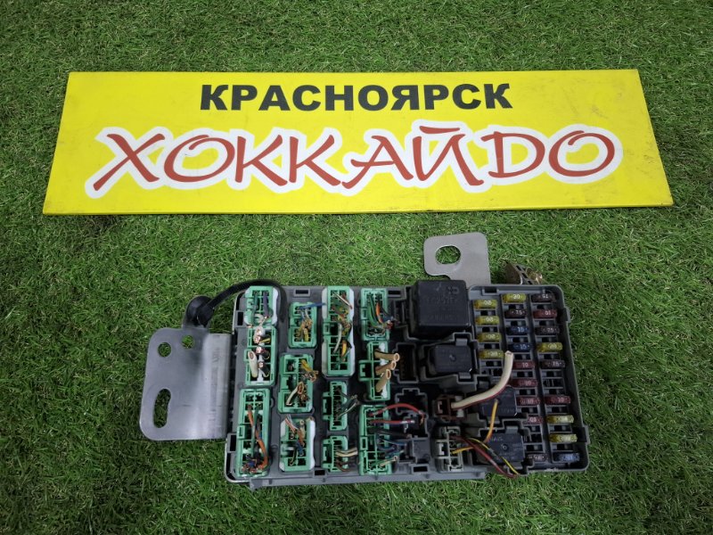 Блок предохранителей Honda Stream RN1 D17A 10.2000 (б/у)