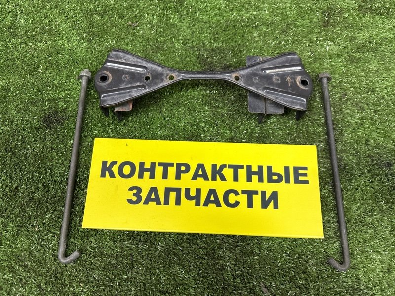 Крепление аккумулятора Nissan Presage TU31 QR25DE 06.2003 (б/у)