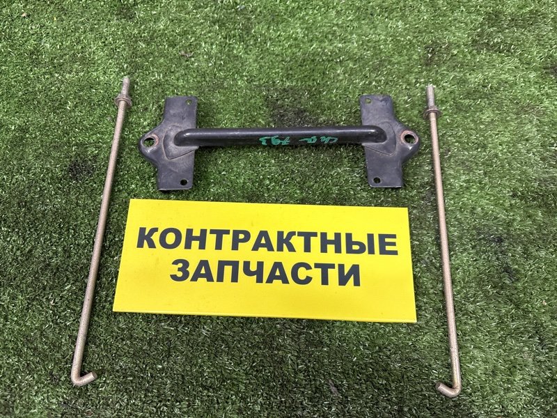 Крепление аккумулятора Mitsubishi Outlander CW5W 4B12 10.2005 (б/у)