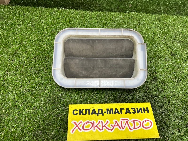 Воздуховод Toyota Premio ZZT240 1ZZ-FE 12.2001 задний правый (б/у)