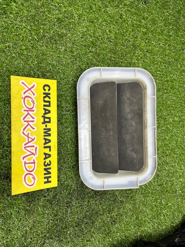 Воздуховод Toyota Premio NZT240 1NZ-FE 12.2001 задний правый (б/у)