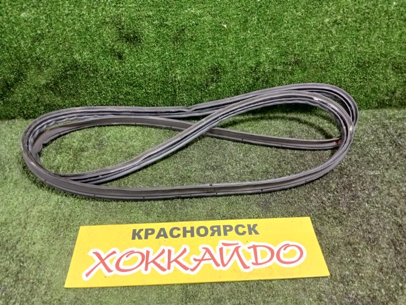 Уплотнитель Toyota Wish ZGE20G 2ZR-FAE 04.2012 задний (б/у)