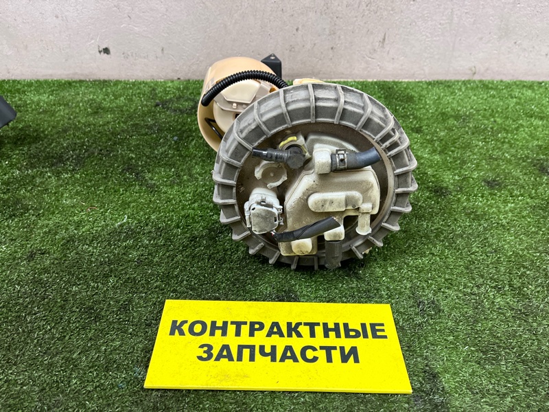 Насос топливный Toyota Prius Alpha ZVW41W 2ZR-FXE 05.2011 (б/у)