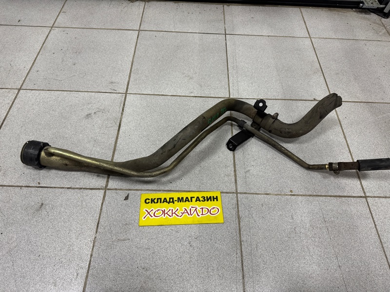 Горловина топливного бака Toyota Verossa GX110 1G-FE 07.2001 (б/у)