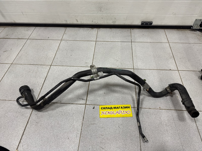 Горловина топливного бака Toyota Premio NZT240 1NZ-FE 12.2001 (б/у)