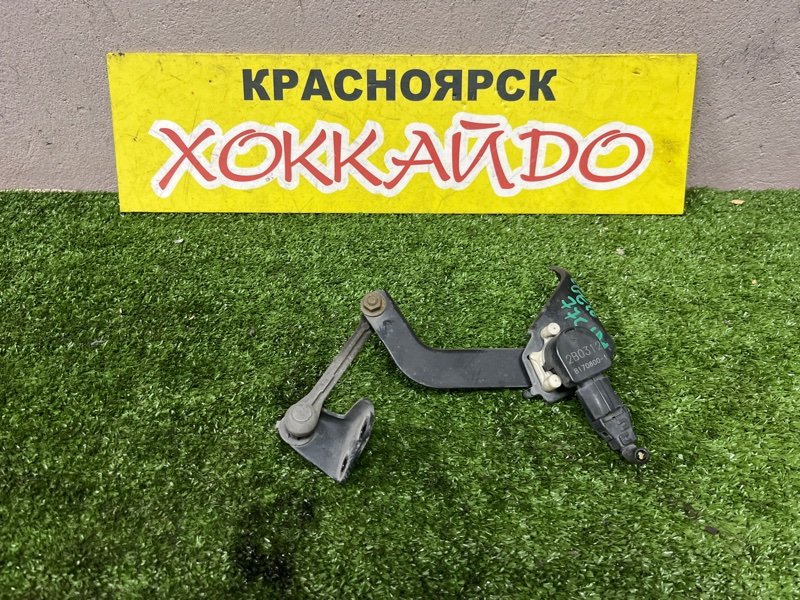 Датчик высоты дорожного просвета Toyota Wish ZGE20G 2ZR-FAE 04.2012 задний (б/у)