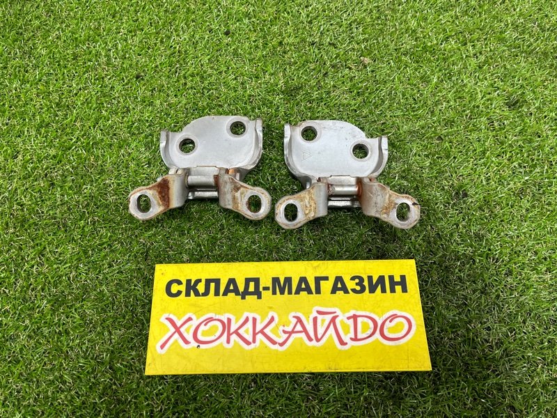 Петля двери Honda Odyssey RA1 F22B 10.1994 передняя правая (б/у)