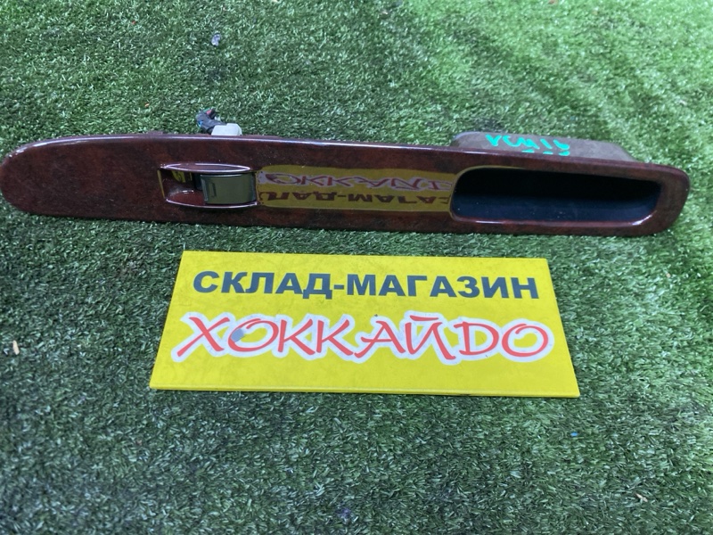Кнопка стеклоподъемника Toyota Grand Hiace VCH16W 5VZ-FE 08.1999 передняя левая (б/у)