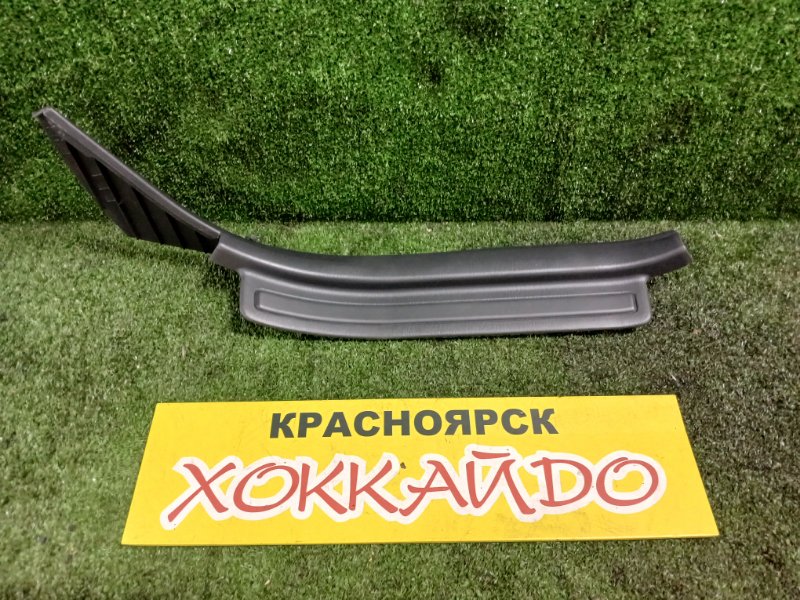 Накладка порога Toyota Allex NZE121 1NZ-FE 01.2001 задняя правая (б/у)
