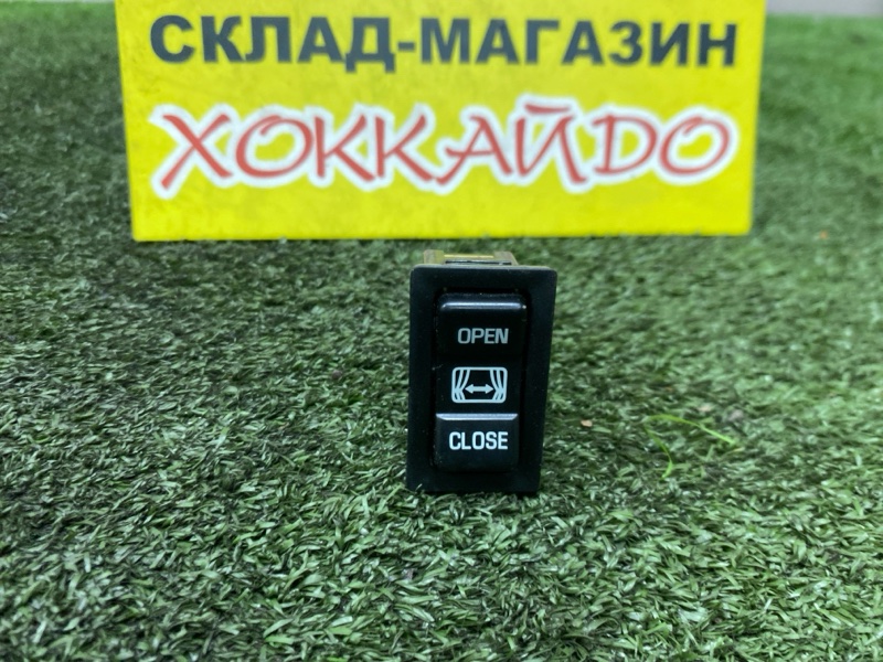 Кнопки в салон Toyota Grand Hiace VCH16W 5VZ-FE 08.1999 (б/у)
