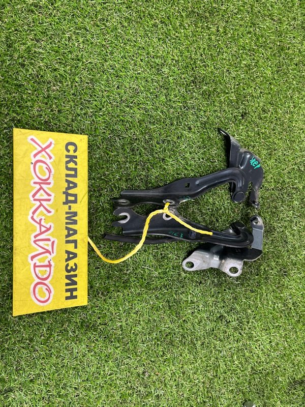 Петля капота Mazda Axela BKEP LF-DE 10.2003 (б/у)