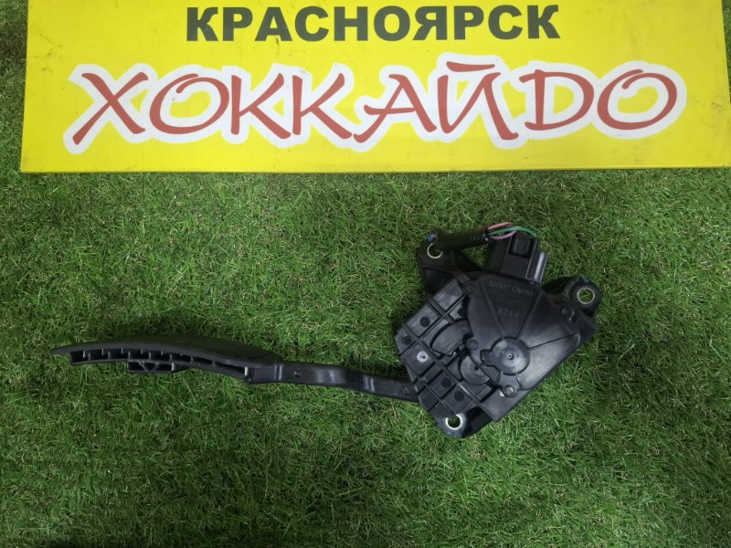 Педаль газа Nissan Presage TU31 QR25DE 06.2003 (б/у)
