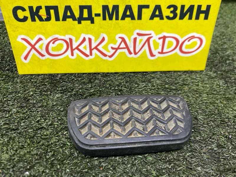 Накладка на педаль Toyota Isis ZNM10G 1ZZ-FE 05.2007 (б/у)