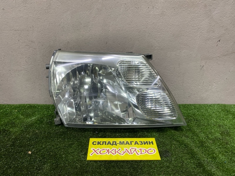 Фара Toyota Grand Hiace VCH16W 5VZ-FE 08.1999 правая (б/у)