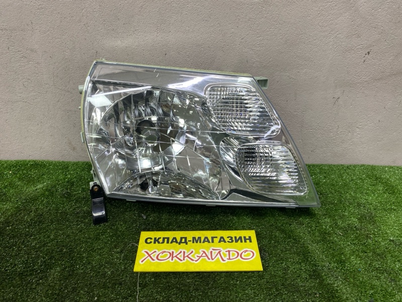 Фара Toyota Grand Hiace VCH16W 5VZ-FE 08.1999 правая (б/у)