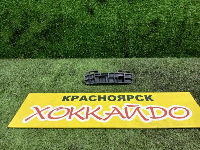 Клипса бампера Toyota Wish ZGE20G 2ZR-FAE 04.2012 задняя правая (б/у)