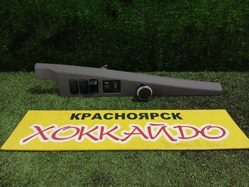 Пластиковые детали салона Toyota Isis ZNM10G 1ZZ-FE 05.2007 (б/у)
