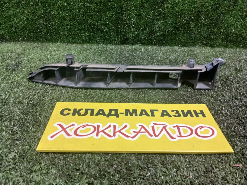 Клипса бампера Mazda Demio DY3W ZJ-VE 08.2002 передняя правая (б/у)