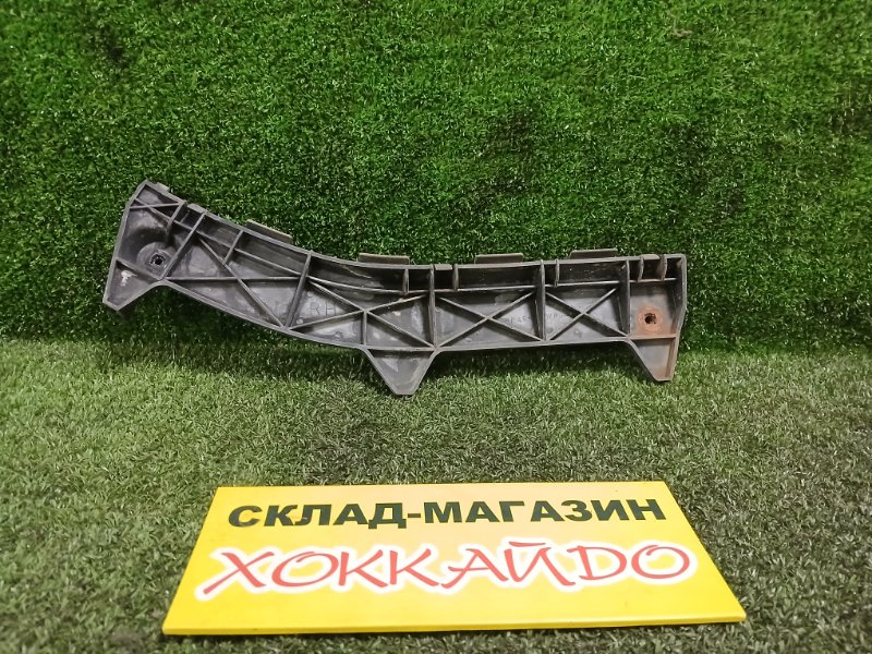 Клипса бампера Toyota Premio ZZT240 1ZZ-FE 12.2001 задняя правая (б/у)