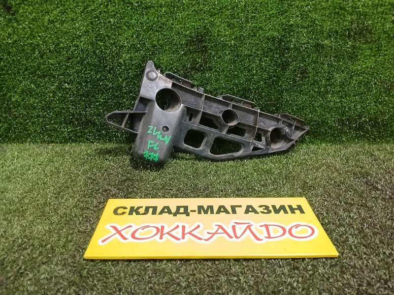 Клипса бампера Toyota Prius Alpha ZVW41W 2ZR-FXE 05.2011 передняя левая (б/у)