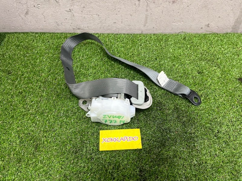 Ремень безопасности Toyota Prius Alpha ZVW41W 2ZR-FXE 05.2011 передний левый (б/у)