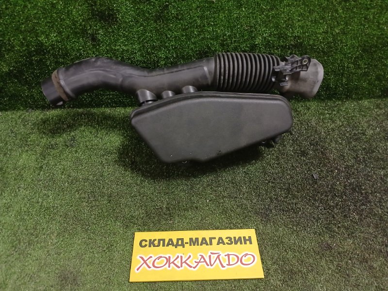 Воздухозаборник Toyota Prius Alpha ZVW41W 2ZR-FXE 05.2011 (б/у)