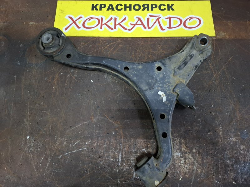 Рычаг подвески нижний Honda Stream RN1 D17A 10.2000 передний правый (б/у)