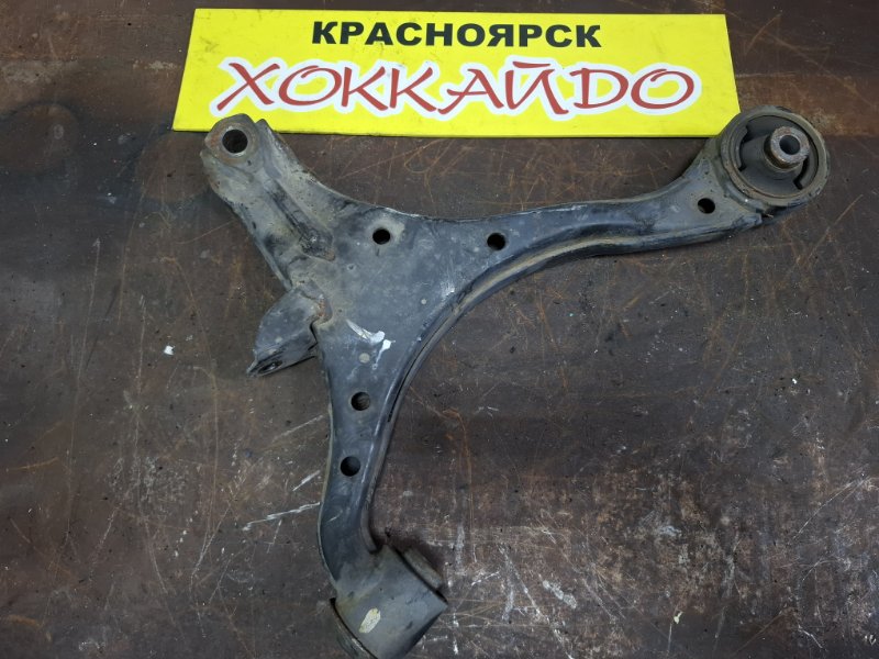 Рычаг подвески нижний Honda Stream RN1 D17A 10.2000 передний левый (б/у)