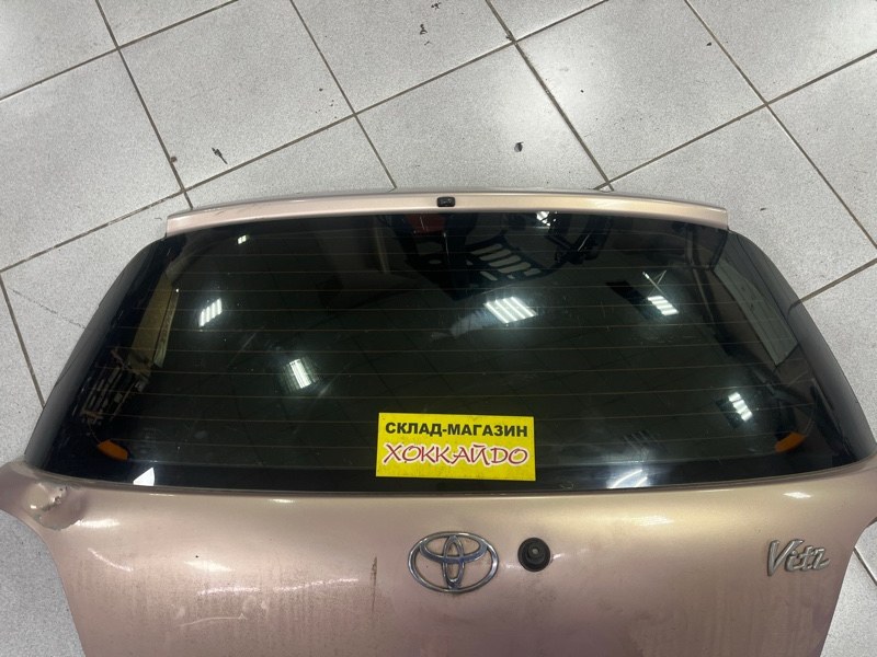 Стекло заднее Toyota Vitz SCP10 1SZ-FE 01.1999 заднее (б/у)