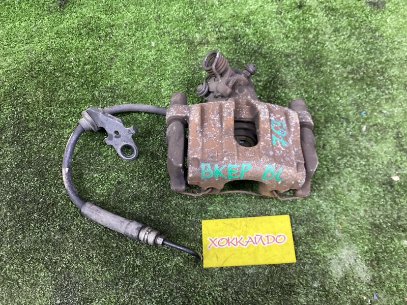 Суппорт Mazda Axela BKEP LF-DE 10.2003 задний левый (б/у)