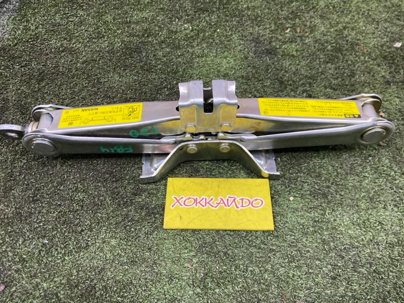 Домкрат Nissan Sunny FB14 GA15DE 09.1995 (б/у)