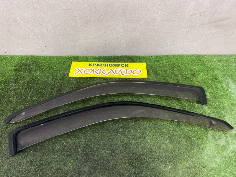 Ветровик Toyota Grand Hiace VCH16W 5VZ-FE 08.1999 передний (б/у)