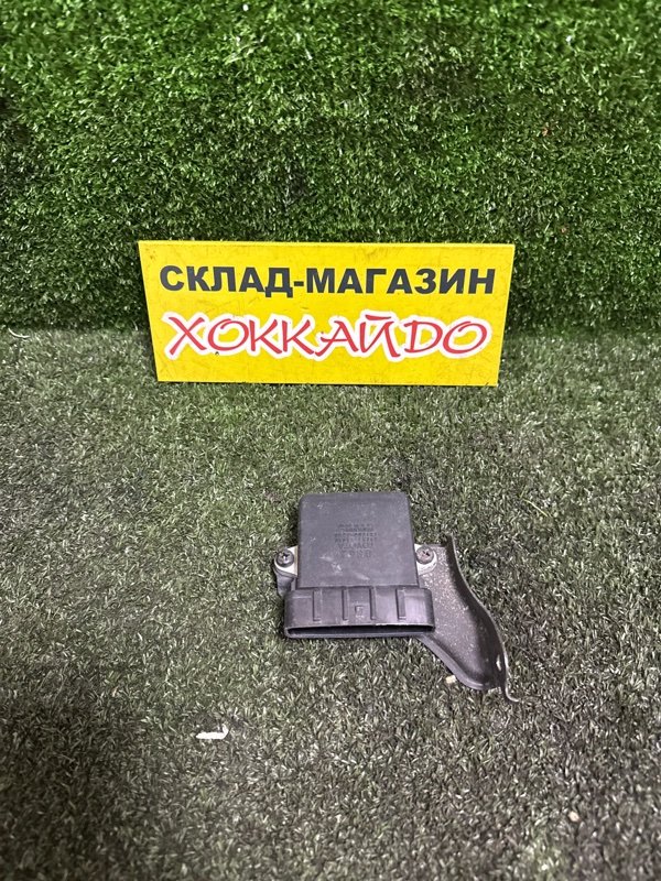 Коммутатор Toyota Grand Hiace VCH16W 5VZ-FE 08.1999 (б/у)