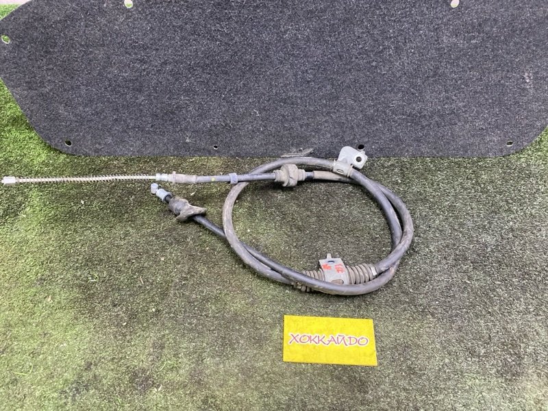 Трос ручника Mitsubishi Outlander CW5W 4B12 10.2005 задний правый (б/у)