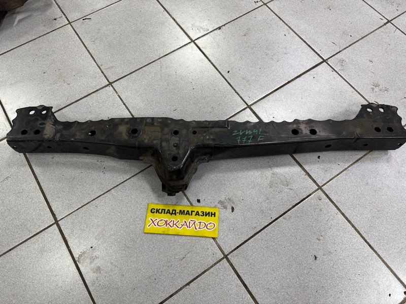 Балка поперечная Toyota Prius Alpha ZVW41W 2ZR-FXE 05.2011 передняя (б/у)