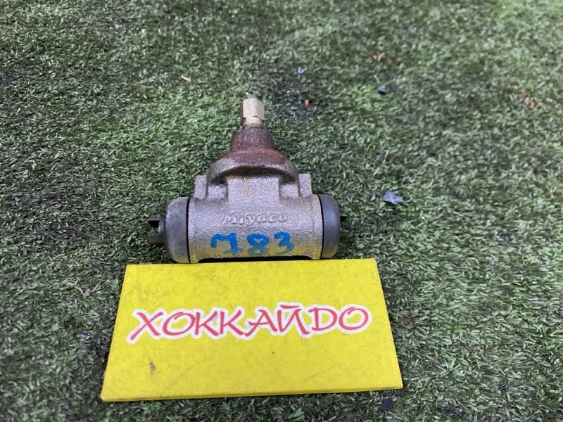 Рабочий тормозной цилиндр Nissan Bluebird Sylphy QG10 QG18DE 02.2003 задний левый (б/у)