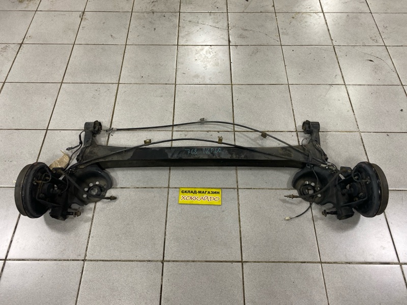 Балка поперечная Toyota Ist NCP60 2NZ-FE 05.2002 задняя (б/у)