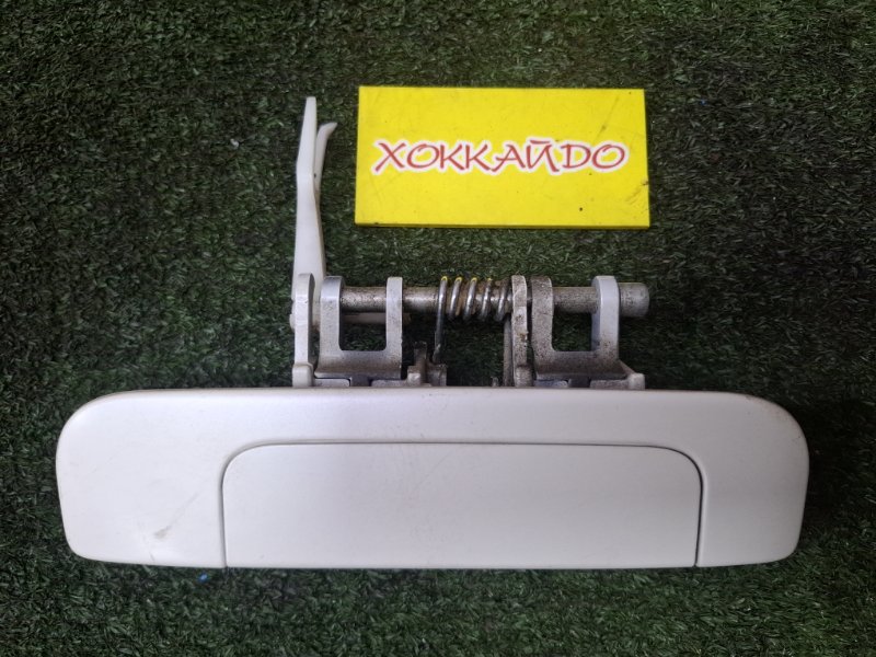 Ручка наружная Toyota Opa ZCT10 1ZZ-FE 06.2002 задняя правая (б/у)