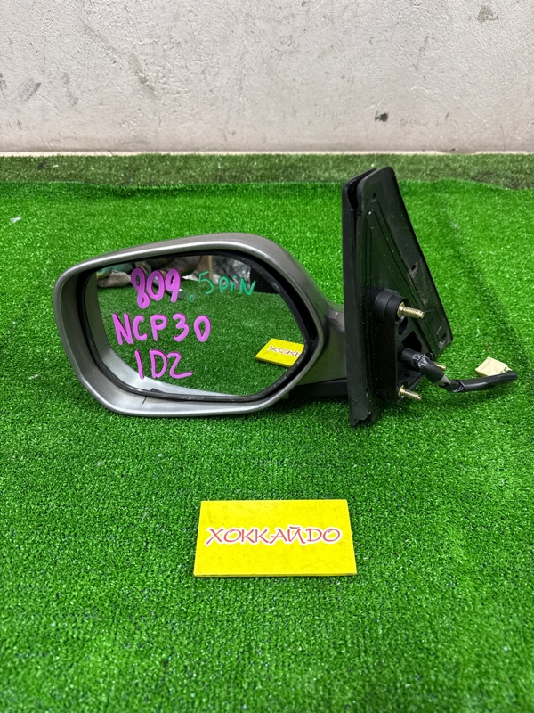 Зеркало боковое Toyota BB NCP30 2NZ-FE 04.2003 переднее левое (б/у)
