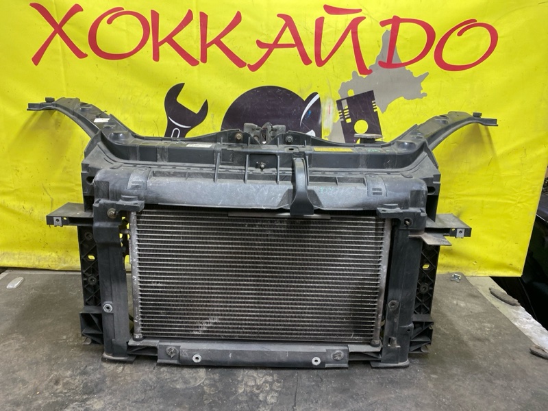 Рамка радиатора Mazda Demio DY3W ZJ-VE 08.2002 (б/у)