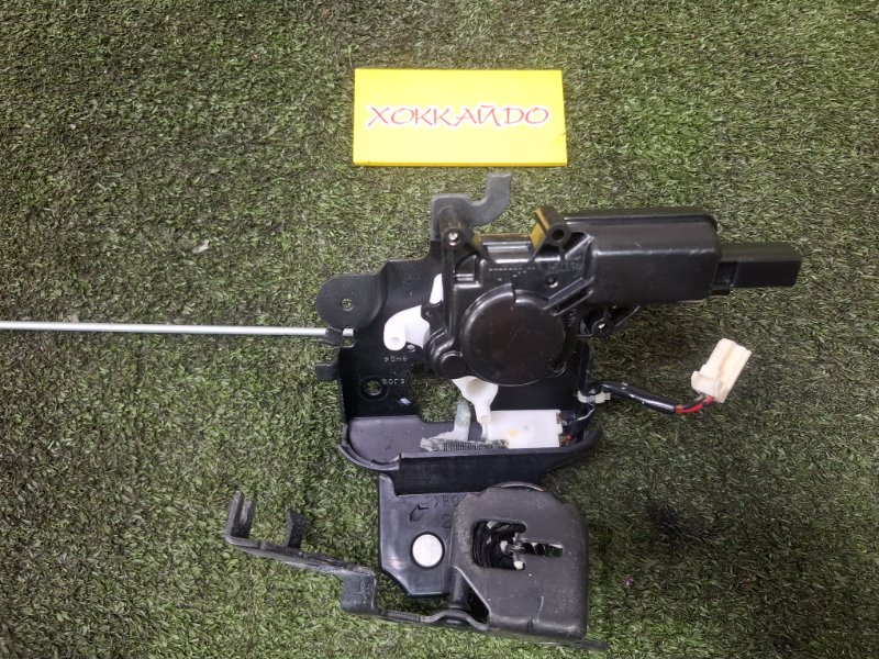 Замок багажника Mazda Axela BK5P ZJ-VE 06.2006 (б/у)