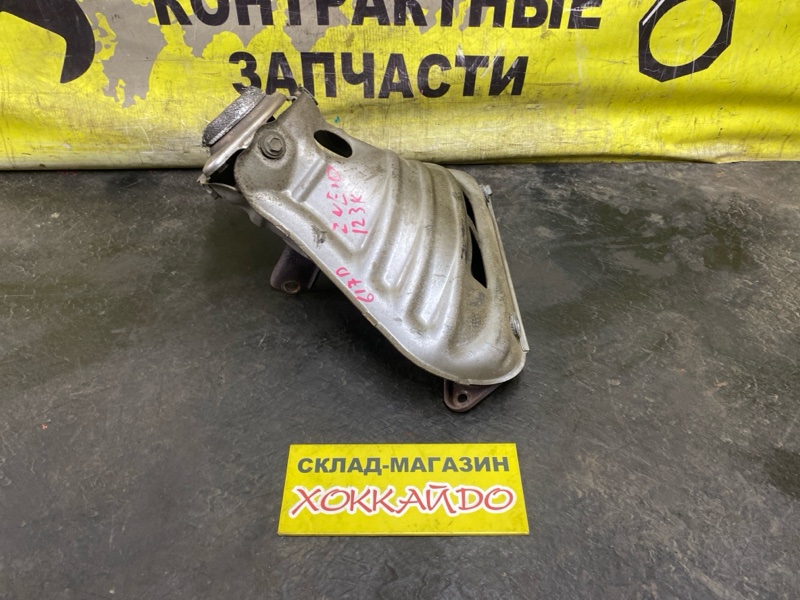 Коллектор выпускной Toyota Wish ZNE10G 1ZZ-FE 09.2005 (б/у)