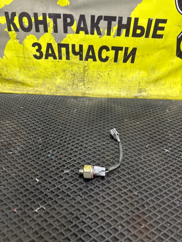 Датчик детонации Toyota Ist NCP60 2NZ-FE 05.2002 (б/у)