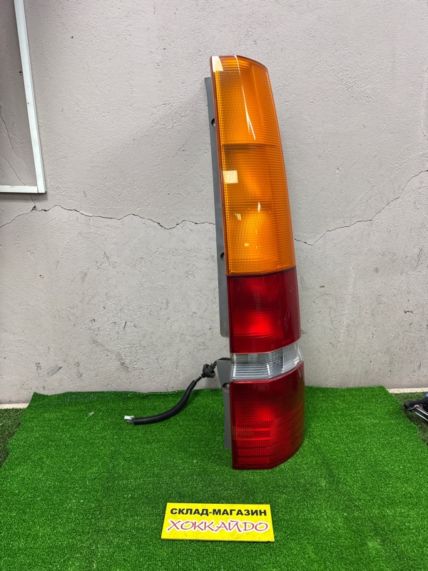 Фонарь стоп-сигнала Honda Stepwgn RF3 K20A 04.2001 задний правый (б/у)