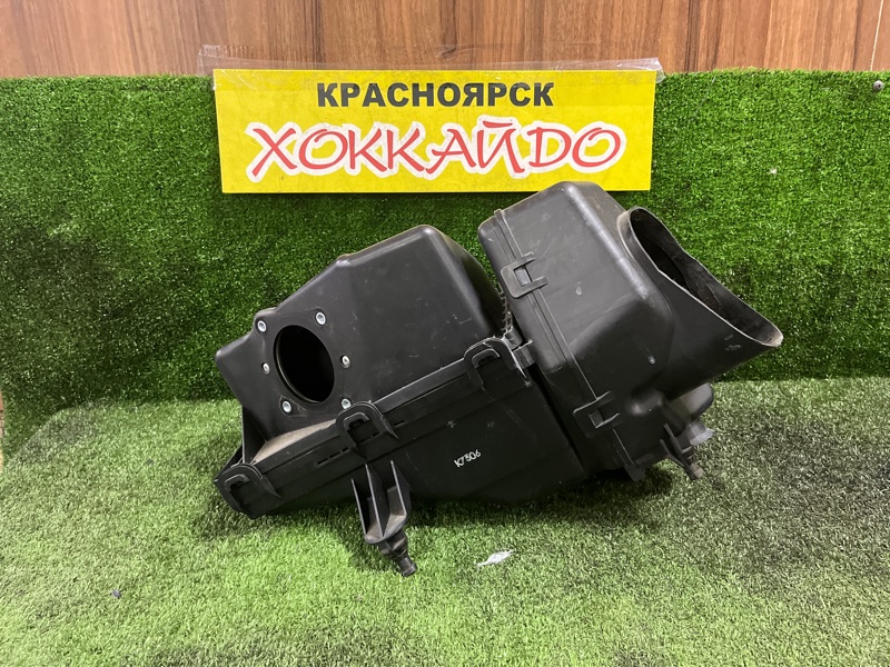 Корпус воздушного фильтра Nissan Presage PU31 VQ35DE 05.2006 (б/у)