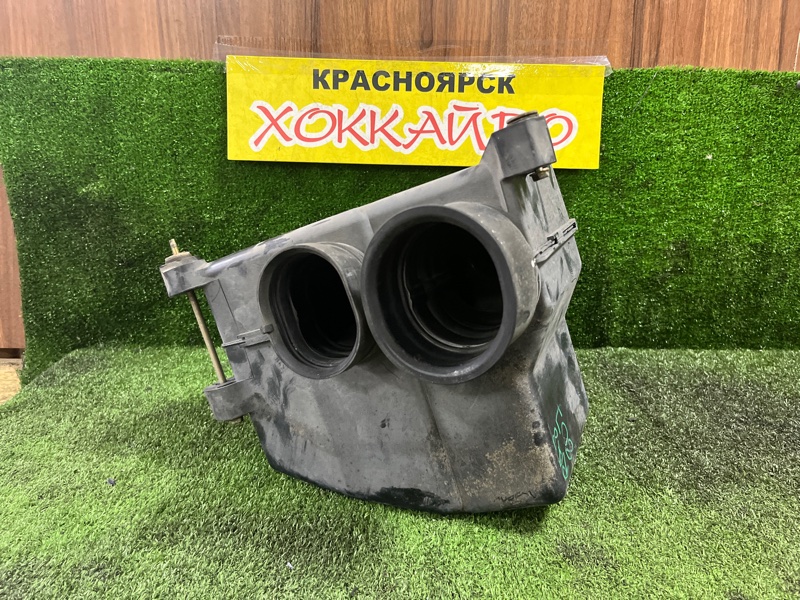 Резонатор воздушного фильтра Honda Odyssey RA8 J30A 11.2001 (б/у)