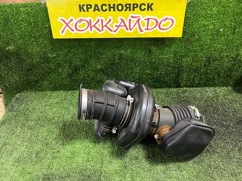 Патрубок воздушного фильтра Nissan Presage PU31 VQ35DE 05.2006 (б/у)