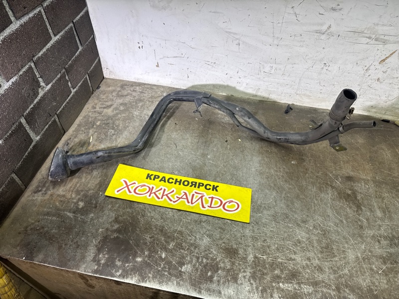 Горловина топливного бака Nissan Presage PU31 VQ35DE 05.2006 (б/у)