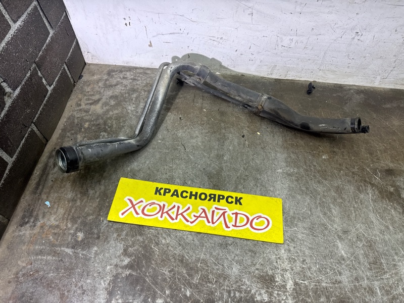 Горловина топливного бака Toyota Funcargo NCP20 2NZ-FE 08.2002 (б/у)